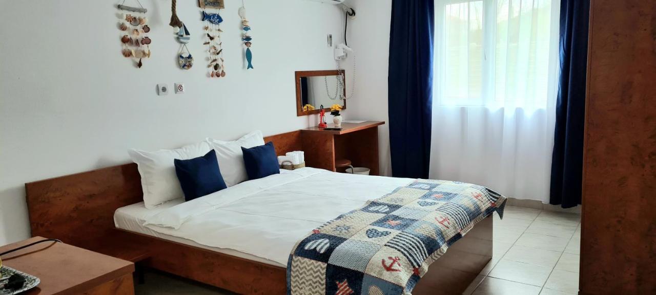 Casa Epat Hotel 2 Mai Bagian luar foto